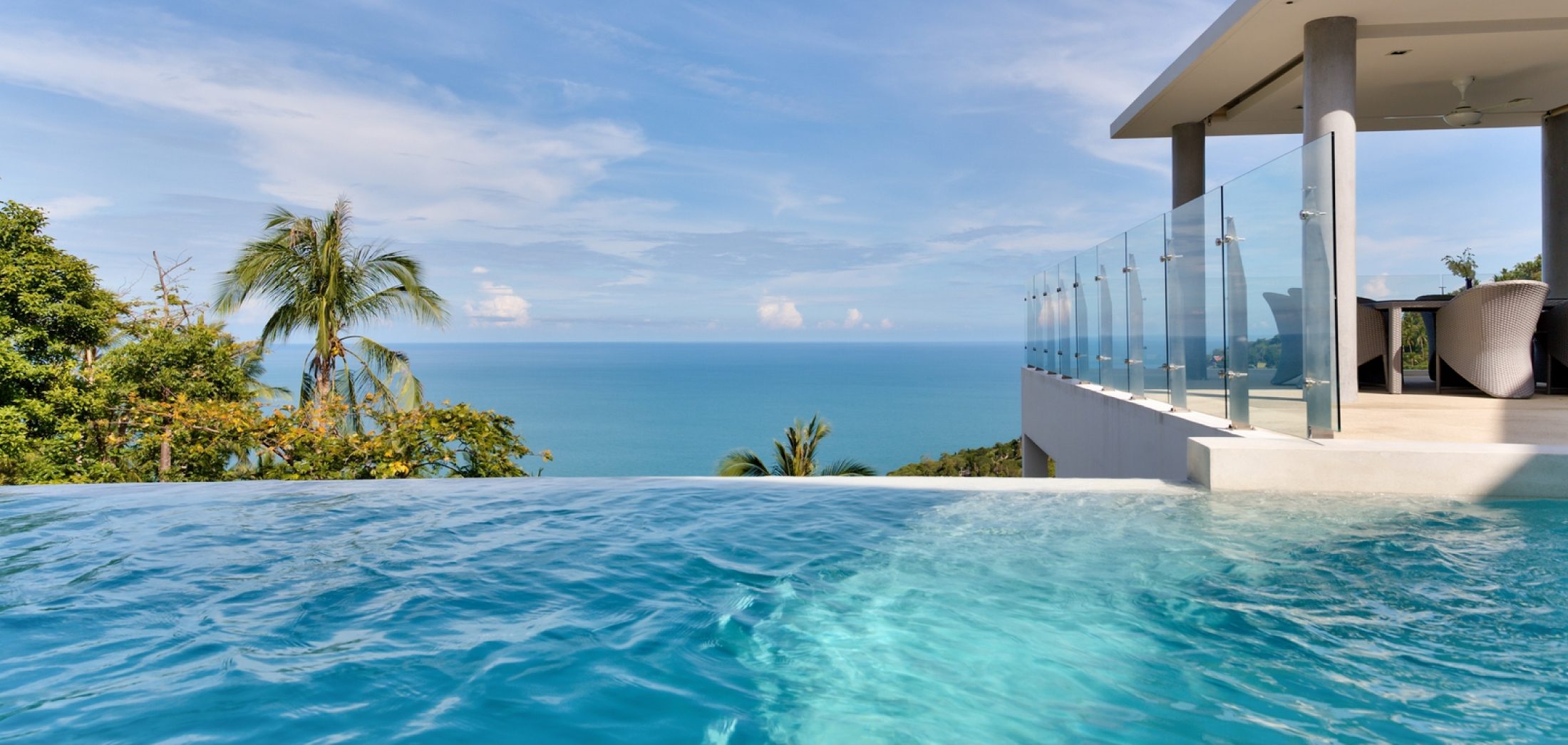 Infinity pool with ocean view at Villa Maeva Koh Samui