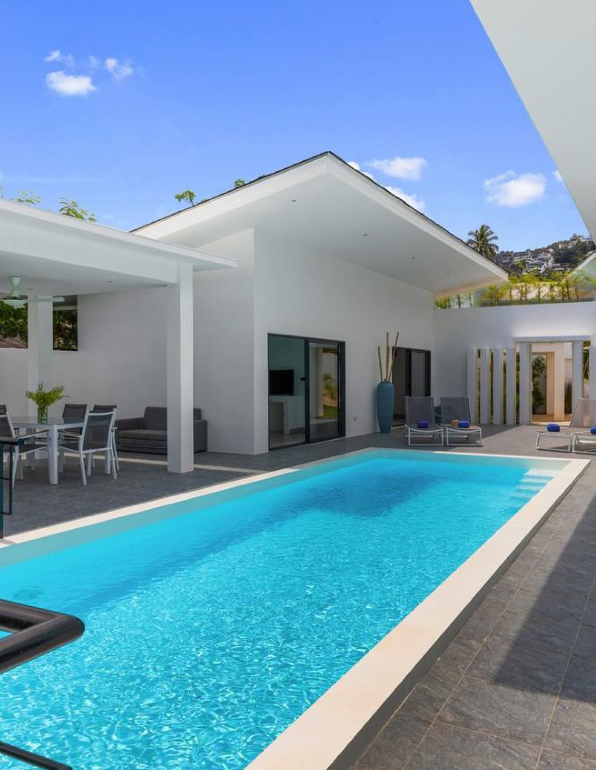 Pool villas Chaweng Noi at Sunrise Valley with modern design